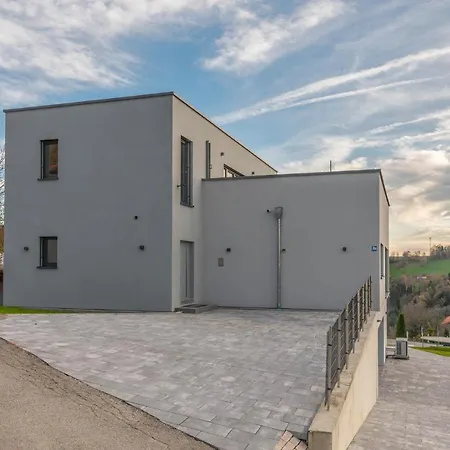 Moderne Mit Whirlpool Und Heimkino 발트키르헨