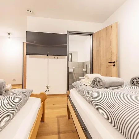 Villa Moderne Mit Whirlpool Und Heimkino Waldkirchen