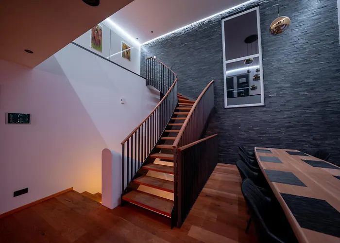 Moderne Mit Whirlpool Und Heimkino Vila *