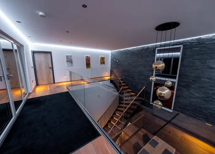 Vila Moderne Mit Whirlpool Und Heimkino