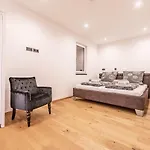 Villa Moderne Mit Whirlpool Und Heimkino *